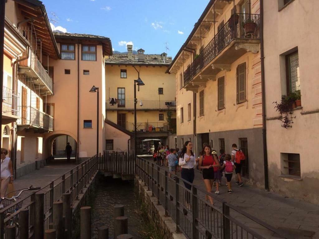 Al Teatro Romano - Cir 0343 奥斯塔 外观 照片